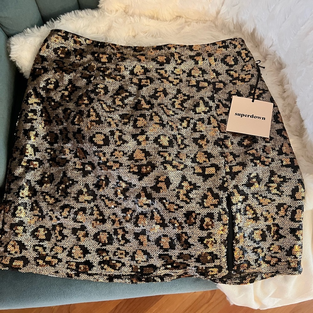Superdown sequin mini skirt Sz small from Revolve